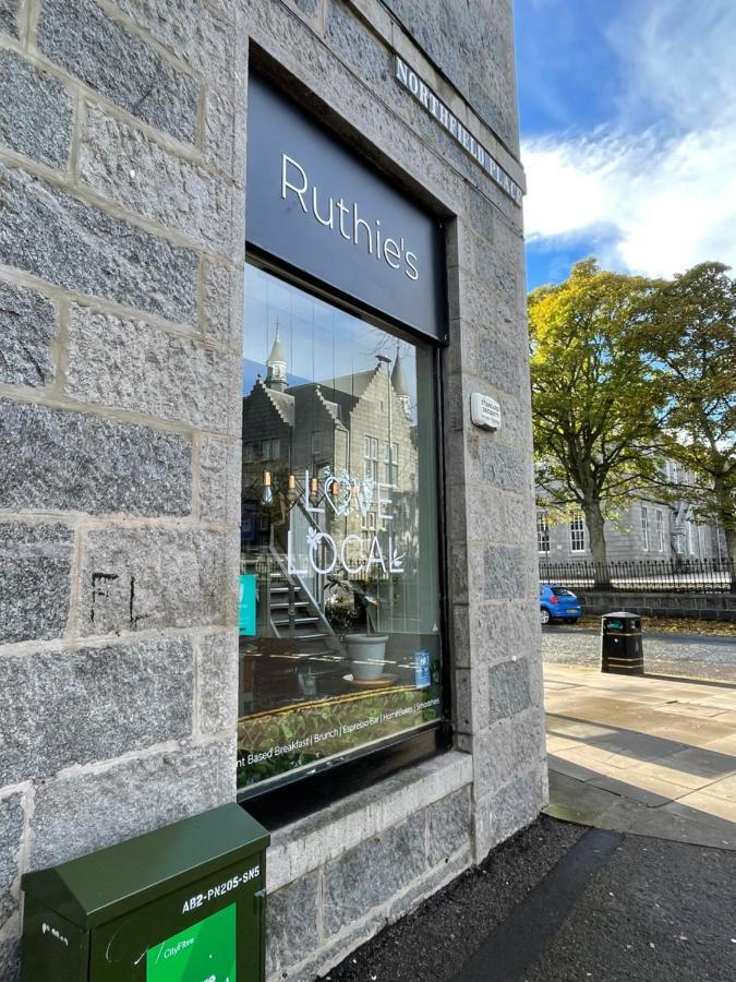 Amazing Getaways - The Place For You With Free Parking Aberdeen Exterior foto