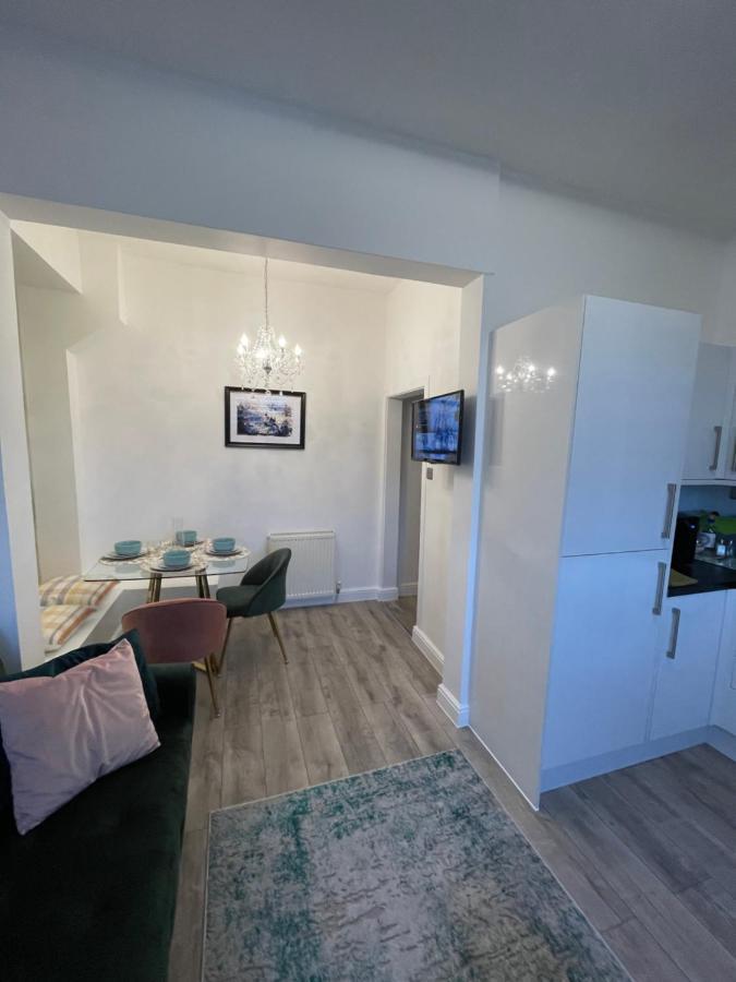 Amazing Getaways - The Place For You With Free Parking Aberdeen Exterior foto